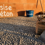 gravier sous dalle compacté chantier béton