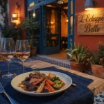 Restaurant l’echappée belle : terrasse avec table et assiette bistronomique